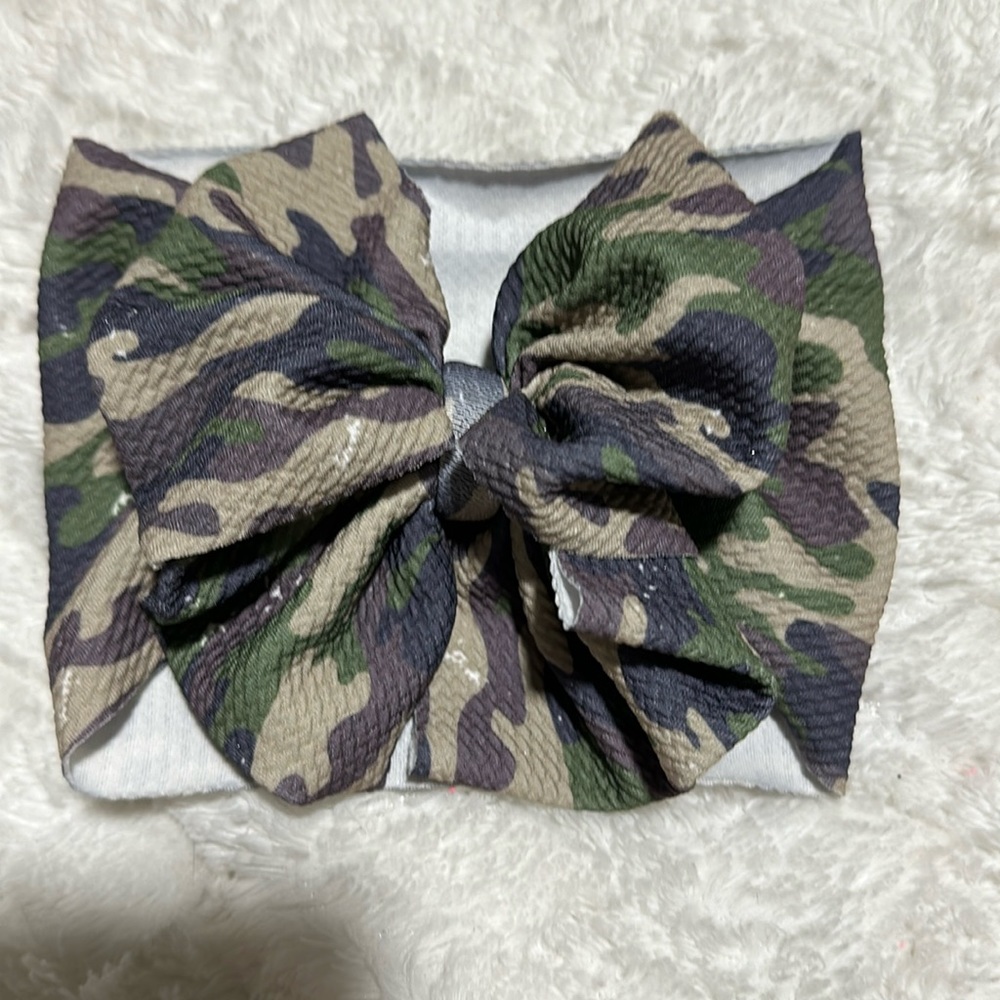 Camo bow